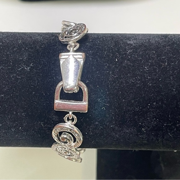 Elegant Silver Tone Swirl Bracelet - Picture 3 of 5